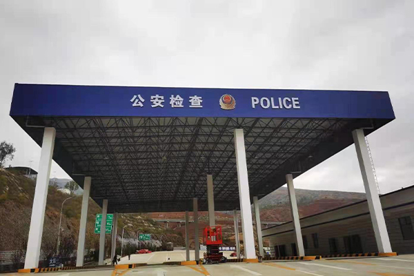 通辽网架结构屋顶