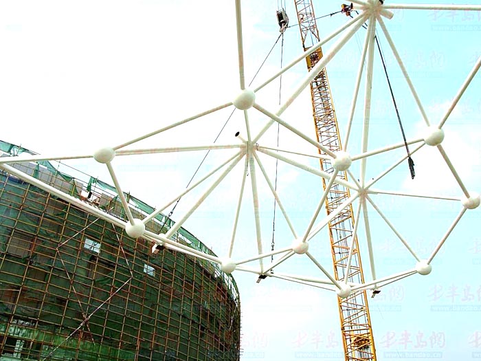 通辽体育馆网架安装